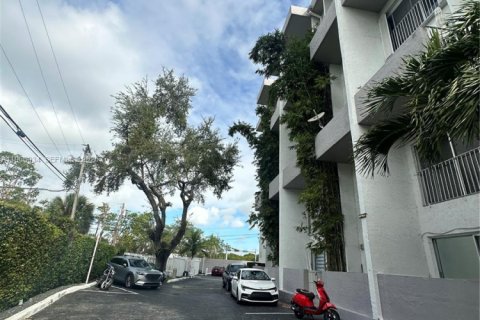 Condo in Miami, Florida, 1 bedroom  № 2027861