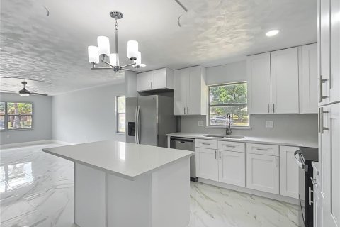 Casa en alquiler en Lady Lake, Florida, 2 dormitorios, 99.68 m2 № 1915882 - foto 8