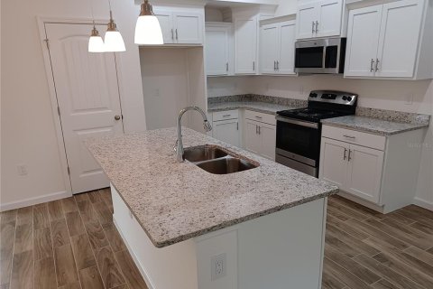 Casa en alquiler en Haines City, Florida, 4 dormitorios, 166.39 m2 № 1796788 - foto 2