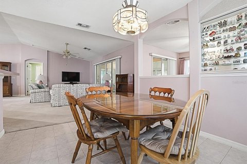 House in Leesburg, Florida 2 bedrooms, 162.76 sq.m. № 2405709 - photo 15