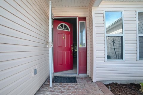 House in Leesburg, Florida 2 bedrooms, 162.76 sq.m. № 2405709 - photo 4