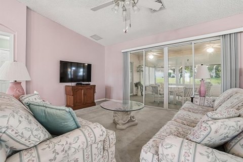 House in Leesburg, Florida 2 bedrooms, 162.76 sq.m. № 2405709 - photo 7