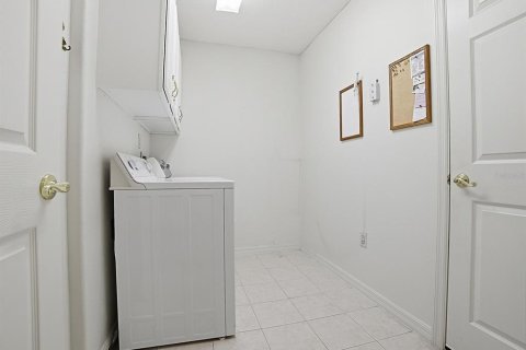 House in Leesburg, Florida 2 bedrooms, 162.76 sq.m. № 2405709 - photo 30