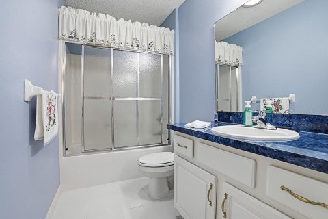 House in Leesburg, Florida 2 bedrooms, 162.76 sq.m. № 2405709 - photo 27