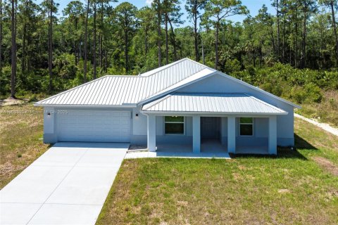 Villa ou maison à vendre à Lehigh Acres, Floride: 3 chambres, 129.41 m2 № 1965278 - photo 19