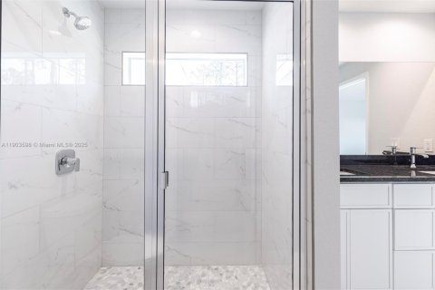 Villa ou maison à vendre à Lehigh Acres, Floride: 3 chambres, 129.41 m2 № 1965278 - photo 10