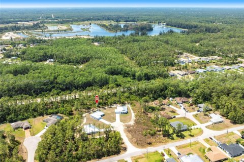 Villa ou maison à vendre à Lehigh Acres, Floride: 3 chambres, 129.41 m2 № 1965278 - photo 20