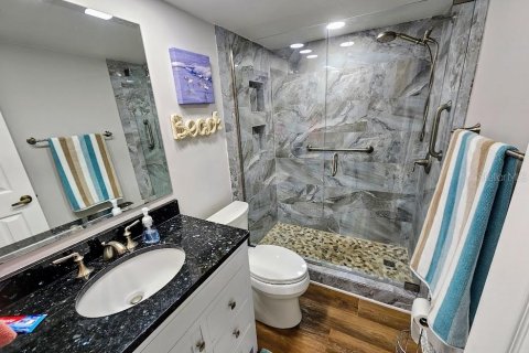 Condo in Indian Shores, Florida, 2 bedrooms  № 1538355 - photo 8