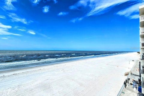 Condo in Indian Shores, Florida, 2 bedrooms  № 1538355 - photo 3