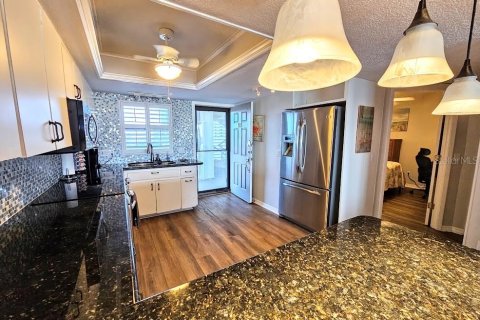 Condo in Indian Shores, Florida, 2 bedrooms  № 1538355 - photo 6