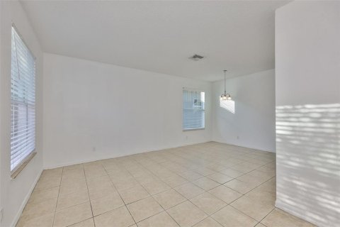Villa ou maison à louer à Valrico, Floride: 4 chambres, 166.39 m2 № 2418895 - photo 2