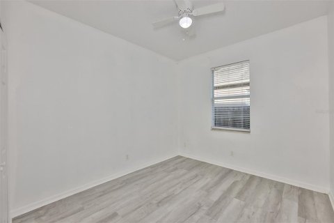 Villa ou maison à louer à Valrico, Floride: 4 chambres, 166.39 m2 № 2418895 - photo 25