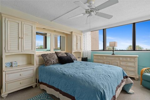 Copropriété à vendre à Treasure Island, Floride: 3 chambres, 165.37 m2 № 1359369 - photo 21