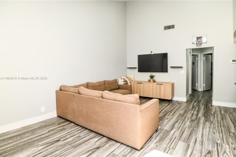 Touwnhouse à vendre à Davie, Floride: 2 chambres, 75.9 m2 № 1965041 - photo 8