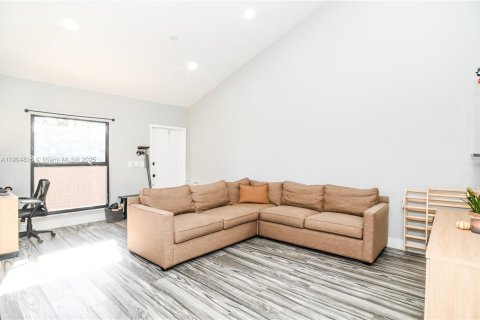 Touwnhouse à vendre à Davie, Floride: 2 chambres, 75.9 m2 № 1965041 - photo 9