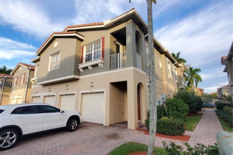 Adosado en venta en Tamarac, Florida, 2 dormitorios, 100.06 m2 № 1990341 - foto 1