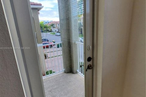 Adosado en venta en Tamarac, Florida, 2 dormitorios, 100.06 m2 № 1990341 - foto 14