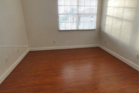 Adosado en venta en Tamarac, Florida, 2 dormitorios, 100.06 m2 № 1990341 - foto 13