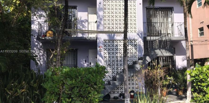 Villa ou maison à Miami, Floride 1 chambre, 65.03 m2 № 1991341