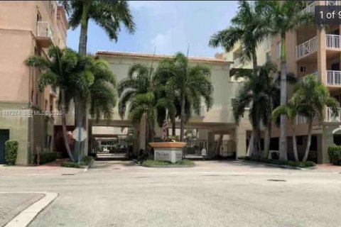 Condo in Miami Beach, Florida, 2 bedrooms  № 2049666
