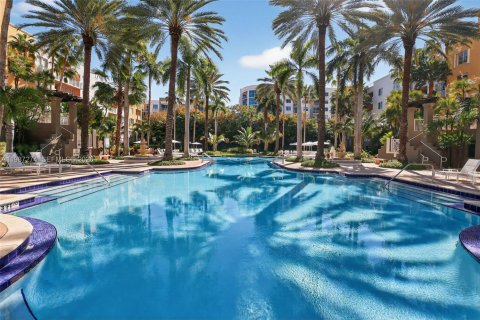 Condo in Miami Beach, Florida, 2 bedrooms  № 2049666 - photo 26