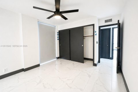 Снять в аренду кондоминиум в Хайалиа, Флорида 2 спальни, 90.86м2, № 2091142 - фото 11