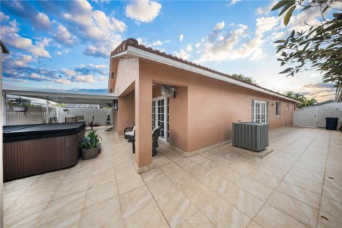 Купить виллу или дом в Майами, Флорида 4 спальни, 151.06м2, № 1924966 - фото 15
