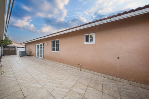 Купить виллу или дом в Майами, Флорида 4 спальни, 151.06м2, № 1924966 - фото 14