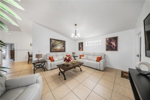 Купить виллу или дом в Майами, Флорида 4 спальни, 151.06м2, № 1924966 - фото 7