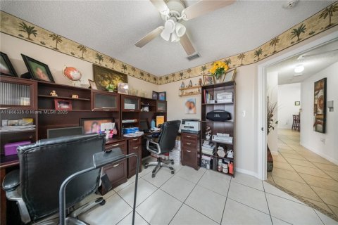 Купить виллу или дом в Майами, Флорида 4 спальни, 151.06м2, № 1924966 - фото 26