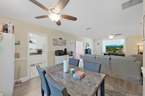 Villa ou maison à vendre à Saint Petersburg, Floride: 2 chambres, 96.25 m2 № 2210417 - photo 6