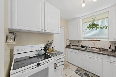 Villa ou maison à vendre à Saint Petersburg, Floride: 2 chambres, 96.25 m2 № 2210417 - photo 12