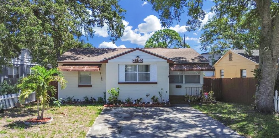 Villa ou maison à Saint Petersburg, Floride 2 chambres, 96.25 m2 № 2210417
