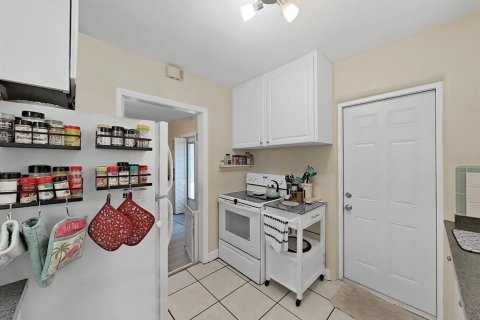Villa ou maison à vendre à Saint Petersburg, Floride: 2 chambres, 96.25 m2 № 2210417 - photo 13