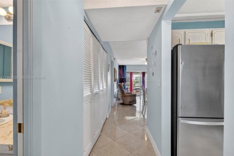 Copropriété à vendre à Lauderdale Lakes, Floride: 1 chambre, 71.35 m2 № 2023736 - photo 5