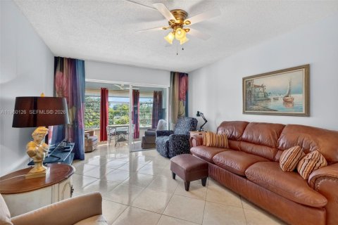 Copropriété à vendre à Lauderdale Lakes, Floride: 1 chambre, 71.35 m2 № 2023736 - photo 7