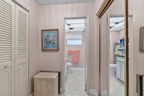 Copropriété à vendre à Lauderdale Lakes, Floride: 1 chambre, 71.35 m2 № 2023736 - photo 16
