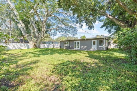 House in Tampa, Florida 3 bedrooms, 186.18 sq.m. № 1884553 - photo 30