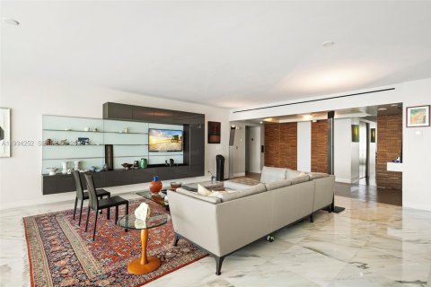 Купить кондоминиум в Майами, Флорида 2 спальни, 239.69м2, № 2035692 - фото 3