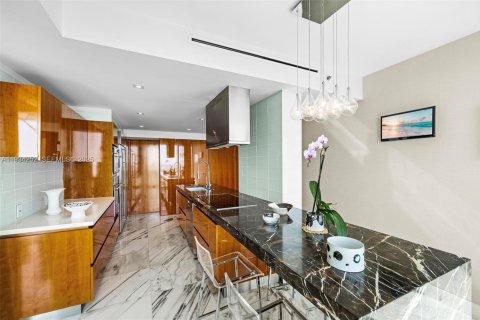 Купить кондоминиум в Майами, Флорида 2 спальни, 239.69м2, № 2035692 - фото 7