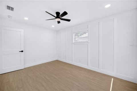 House in Saint Petersburg, Florida 3 bedrooms, 104.24 sq.m. № 2393938 - photo 23