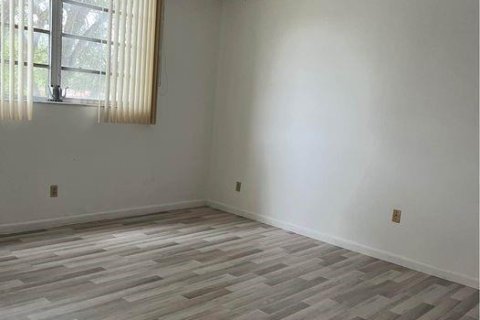 Copropriété à vendre à Tamarac, Floride: 2 chambres, 99.41 m2 № 2146317 - photo 9