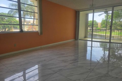 Copropriété à vendre à Tamarac, Floride: 2 chambres, 99.41 m2 № 2146317 - photo 7