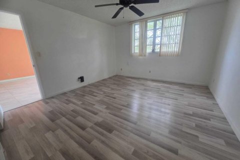 Copropriété à vendre à Tamarac, Floride: 2 chambres, 99.41 m2 № 2146317 - photo 8