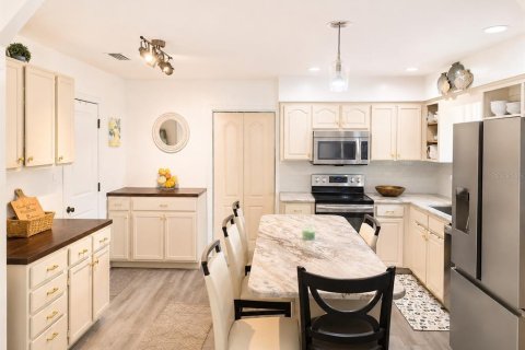 Casa en venta en Alachua, Florida, 4 dormitorios, 231.33 m2 № 2198570 - foto 9