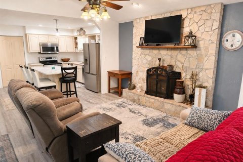 Casa en venta en Alachua, Florida, 4 dormitorios, 231.33 m2 № 2198570 - foto 8