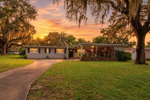 Casa en Temple Terrace, Florida 3 dormitorios, 159.51 m2 № 2363981
