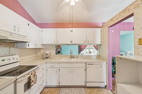 House in New Port Richey, Florida 2 bedrooms, 122.82 sq.m. № 1838539 - photo 17