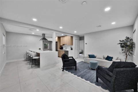 Купить коммерческую недвижимость в Форт-Лодердейл, Флорида 144.18м2, № 1997330 - фото 4