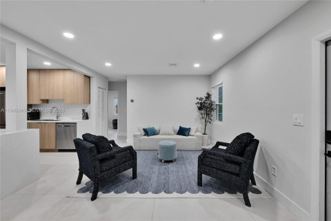 Купить коммерческую недвижимость в Форт-Лодердейл, Флорида 144.18м2, № 1997330 - фото 5